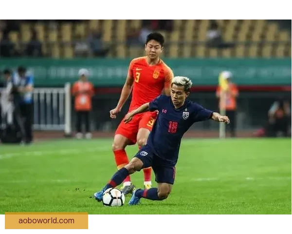 足球报观点解析战澳大利亚国足需补强中卫双后腰方案可行性探讨分析